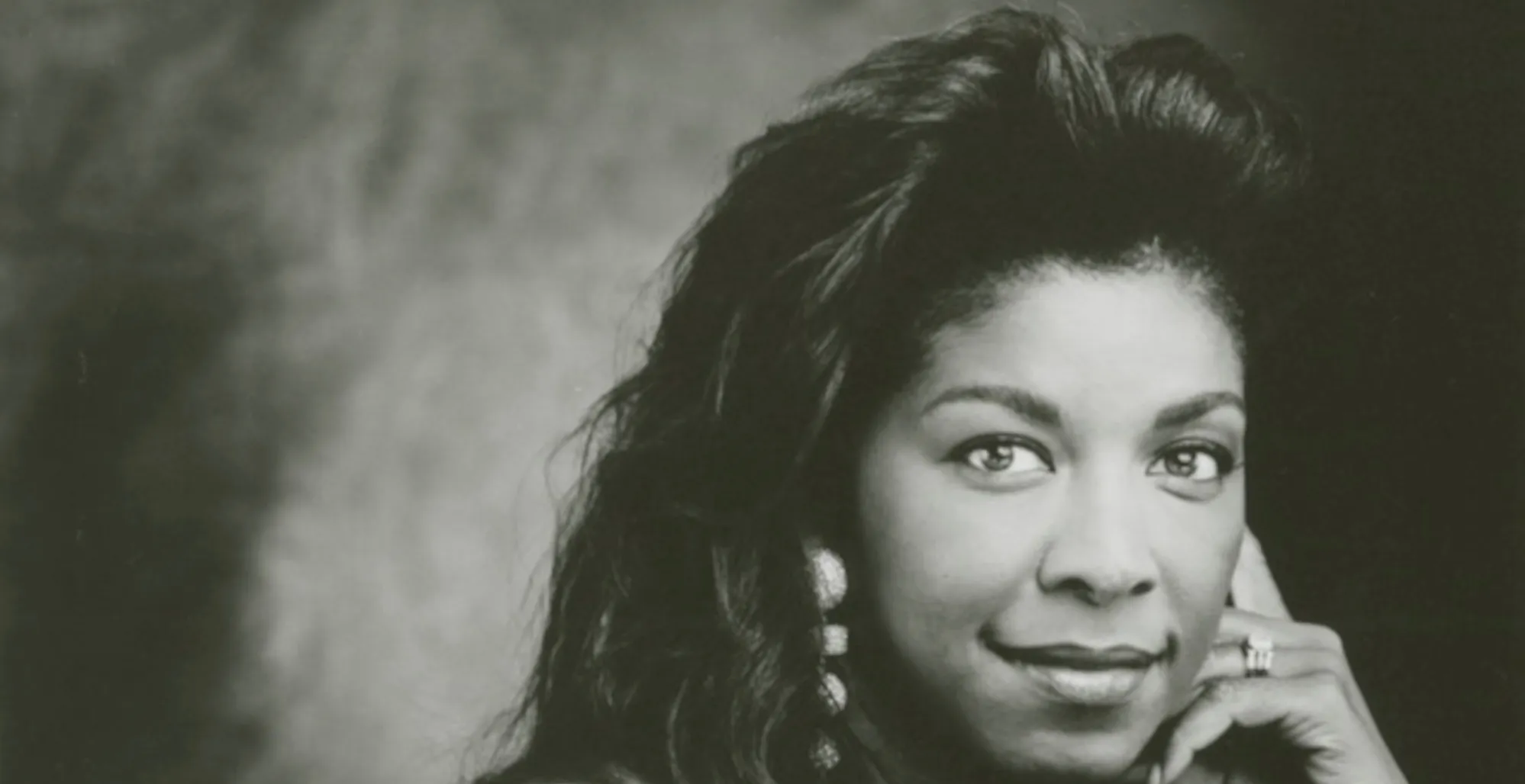Exclusive Premiere: The 30th-Anniversary Digital Release of Natalie Cole’s “Cottage For Sale”