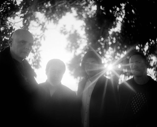 Smashing Pumpkins perform 'Quiet' for the first time in 27 years