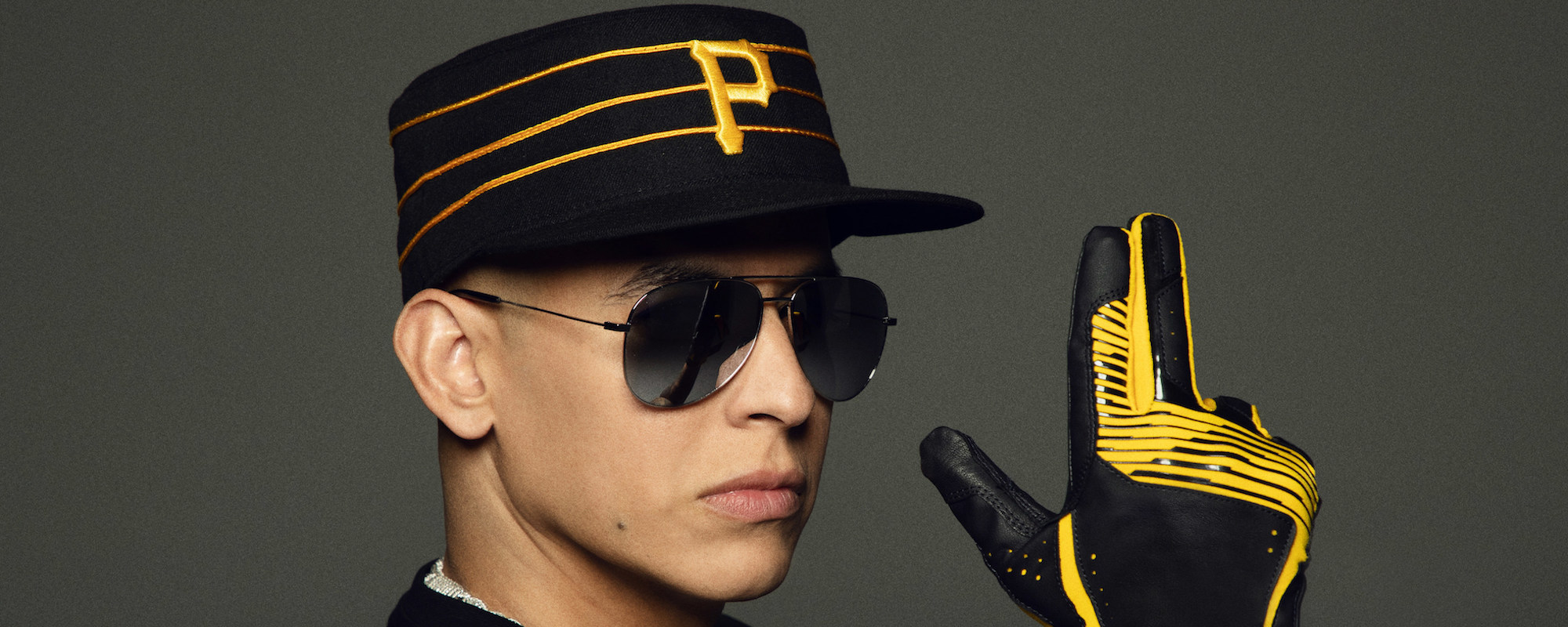 Daddy Yankee shares a sweet photo with an important message