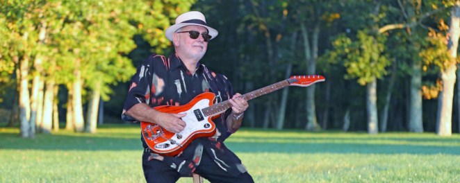 REVIEW: Veteran Bluesman Duke Robillard Invites His Friends For A Frisky Rhythm & Blues Party