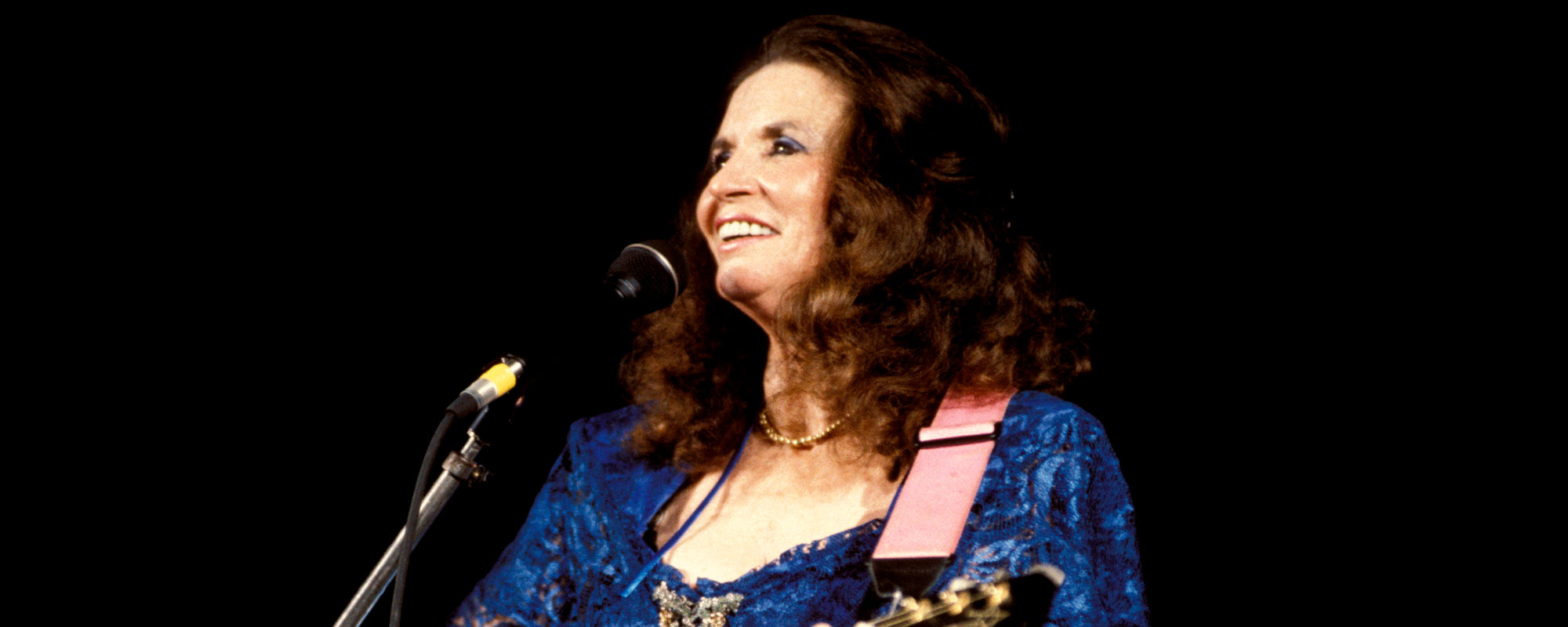 5 Live Lovable Moments in Honor of June Carter Cash