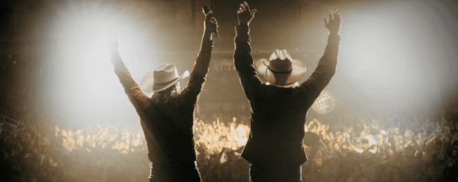 30 Years in, Tracy Lawrence & Clay Walker Set the Record Straight on Rambunctious Road Stories Ahead of Co-Headlining Tour Dates