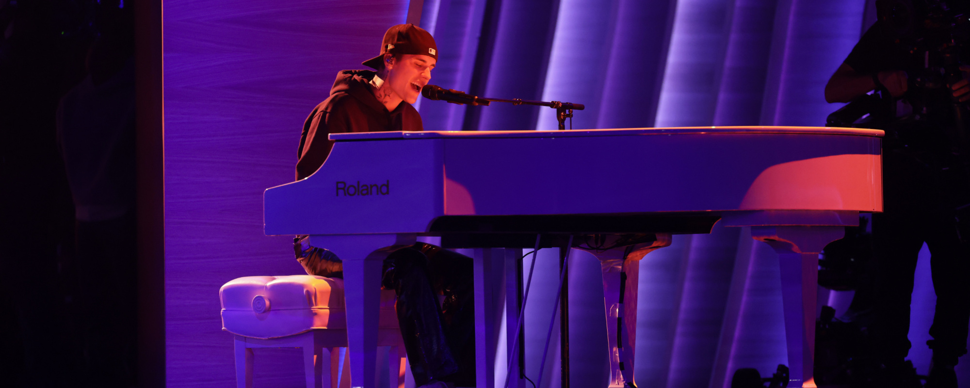 Justin Bieber Shut Out at Grammys, Performs Piano Rendition of “Peaches”