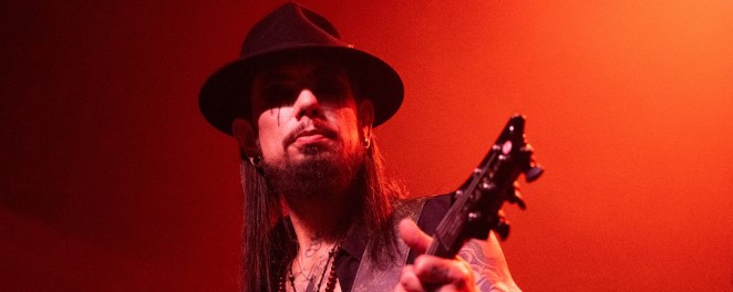 Dave Navarro Reveals He’s Been Suffering From Long COVID Since December