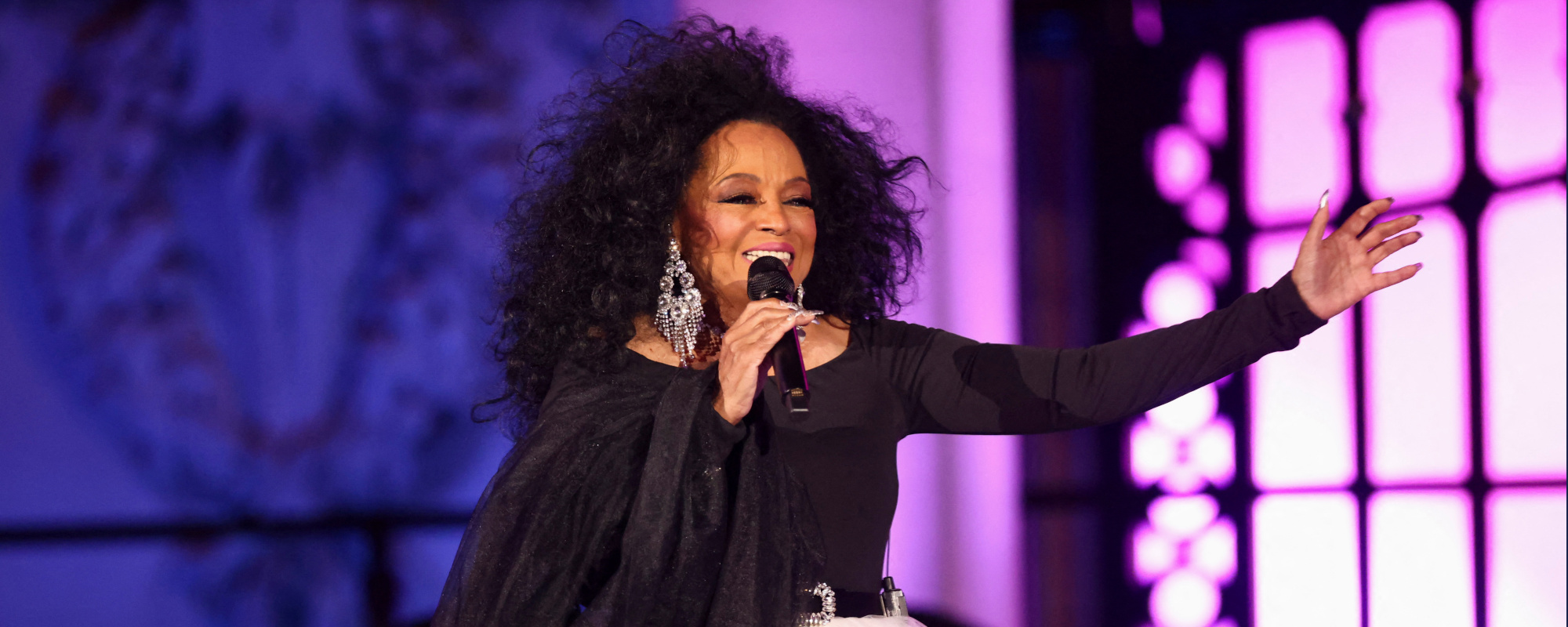 Diana Ross Closes Out Jubilee Platinum Party With “Aint No Mountain High Enough”