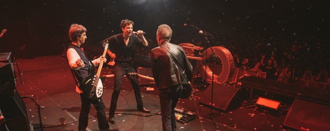 Lindsey Buckingham Joins The Killers, Johnny Marr on “Mr. Brightside,” Fleetwood Mac Cover