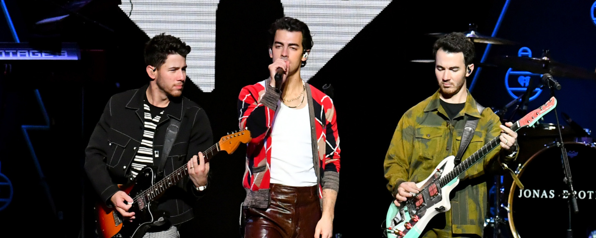Nick Jonas Falls Into Hole on Stage During Jonas Brothers Concert