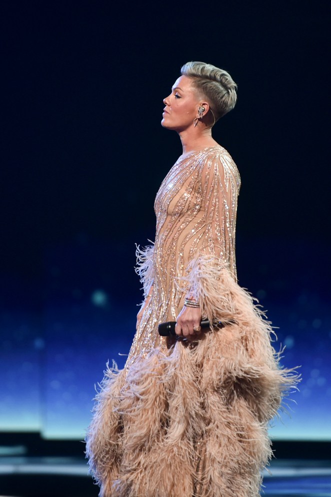 Pink Honors Olivia Newton - John in Feather Dress at AMAs 2022