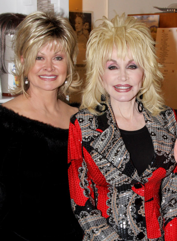 Get to Know Dolly Parton's Family (All 11 Siblings)