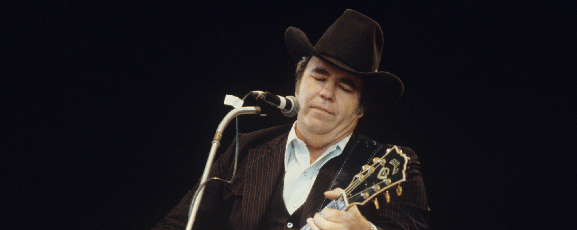 7 Songs You Didn't Know Hoyt Axton Wrote for Other Artists