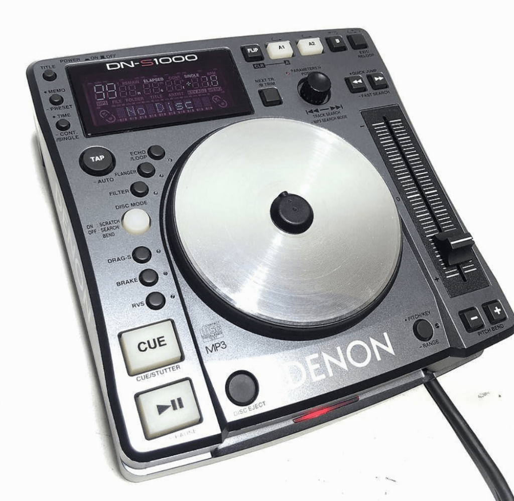 6 Best Vintage CD Players Travel, Home, AM/FM & More {2023}