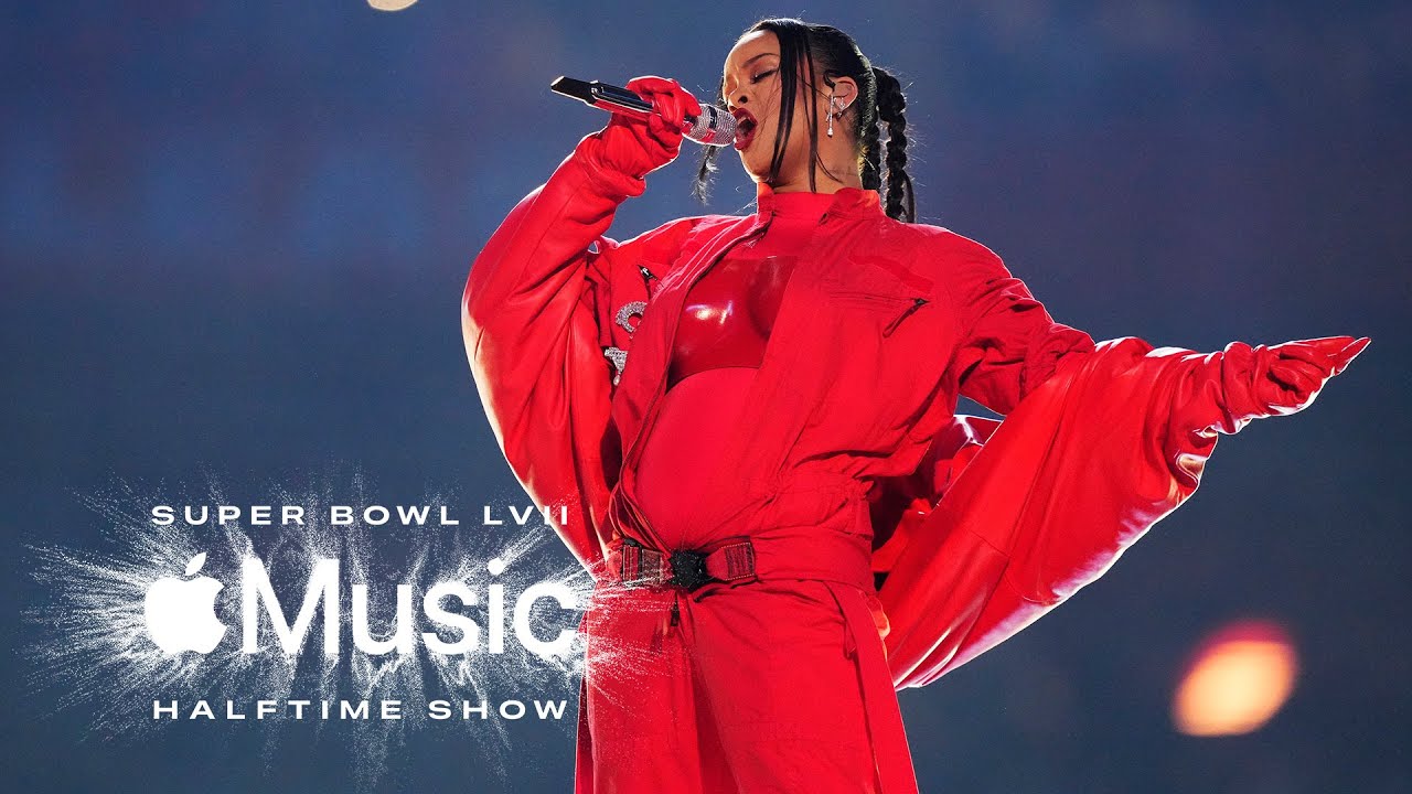 Rihanna Masturbation Porn - The FCC Received Over 100 Pages of Complaints About Rihanna's Super Bowl  Halftime Performance - American Songwriter
