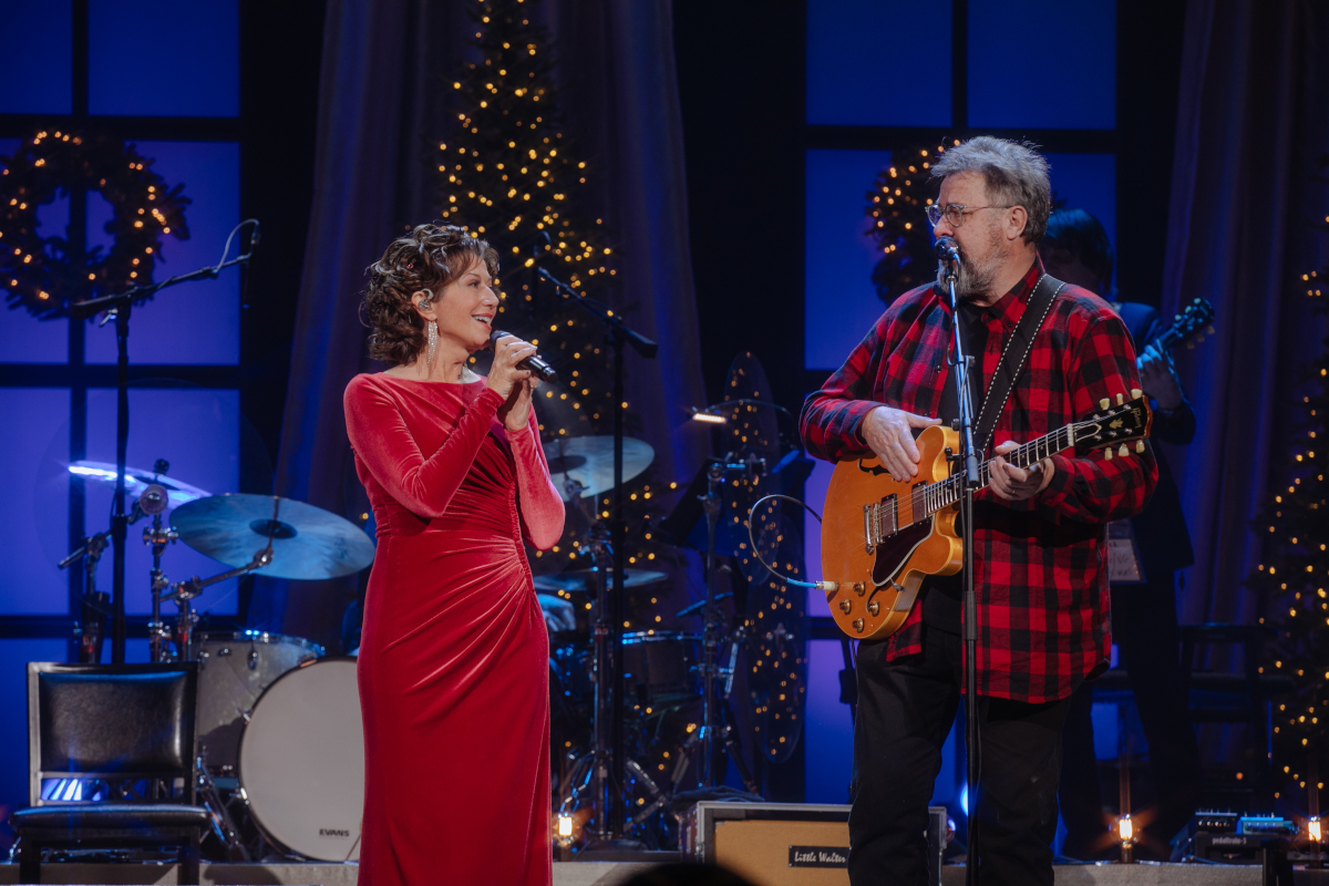 Amy Grant and Vince Gill Return to Ryman Auditorium for Christmas At Amy Grant and Vince Gill Return to Ryman Auditorium for Christmas At