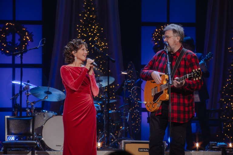 Amy Grant and Vince Gill Return to Ryman Auditorium for Christmas At
