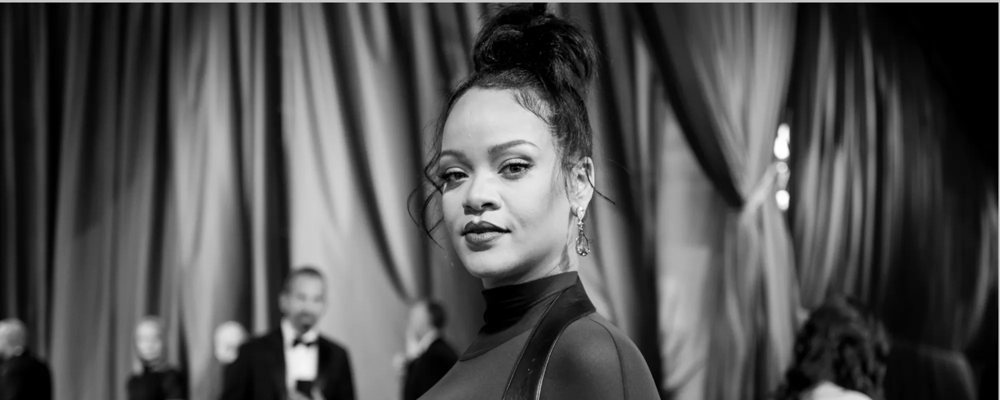 Rihanna Reacts to Career Milestone—1 Billion Spotify Streams, Nicki Minaj Offers Congratulations