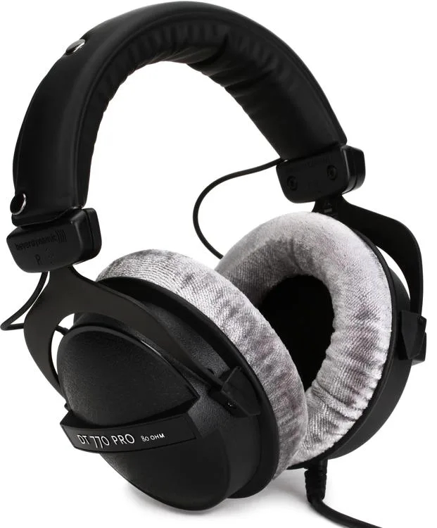 Best budget headphones best sale for mixing and mastering