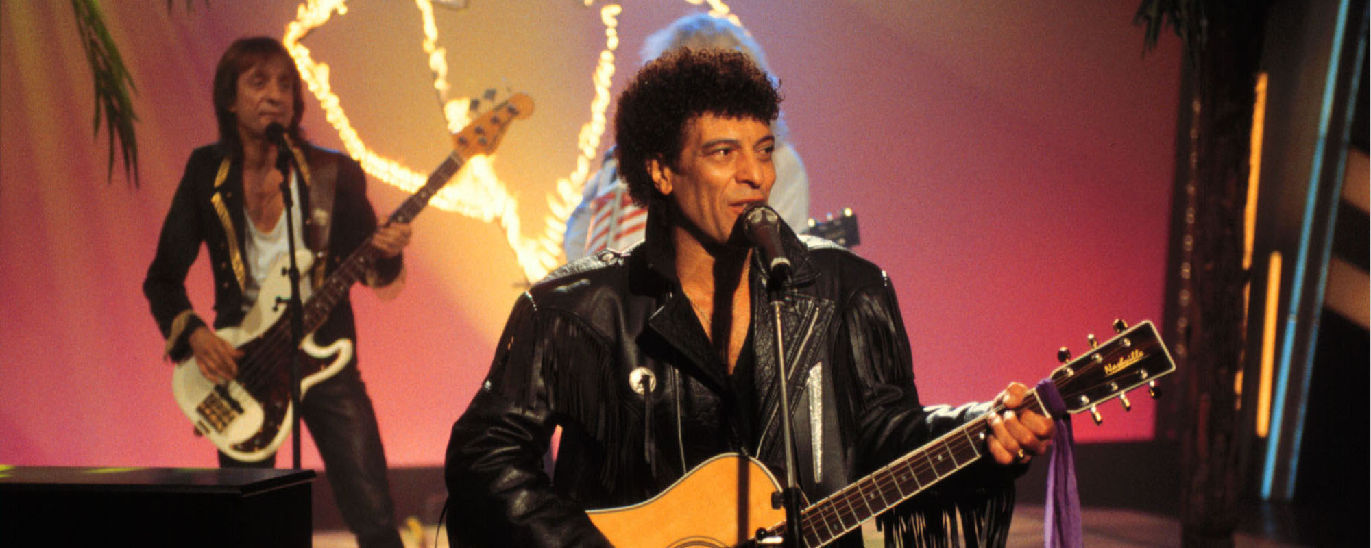 3 عجائب من السبعينيات التي تجعلنا نريد أن نطلب من شخص ما أن يرقص