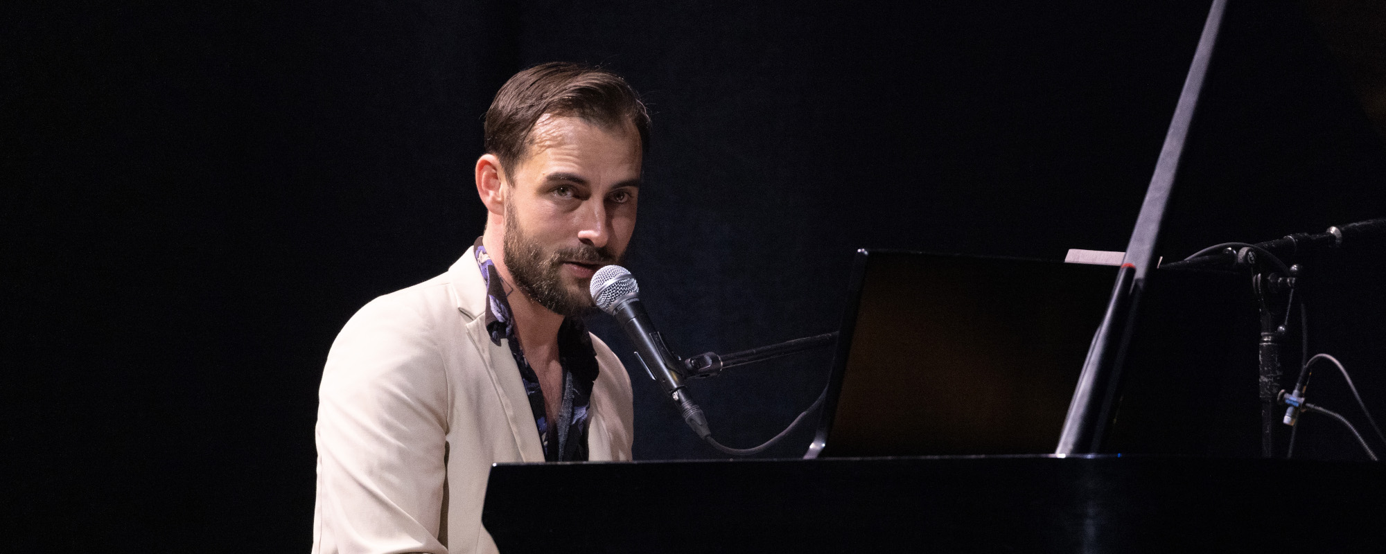Review: Robert Ellis Takes Subdued Approach on ‘Yesterday’s News’