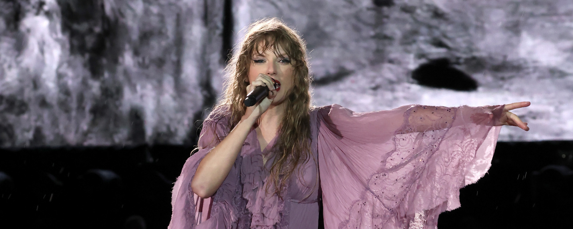 Taylor Swift Performs “The Best Day” in Honor of Her Mother at Homecoming Eras Show