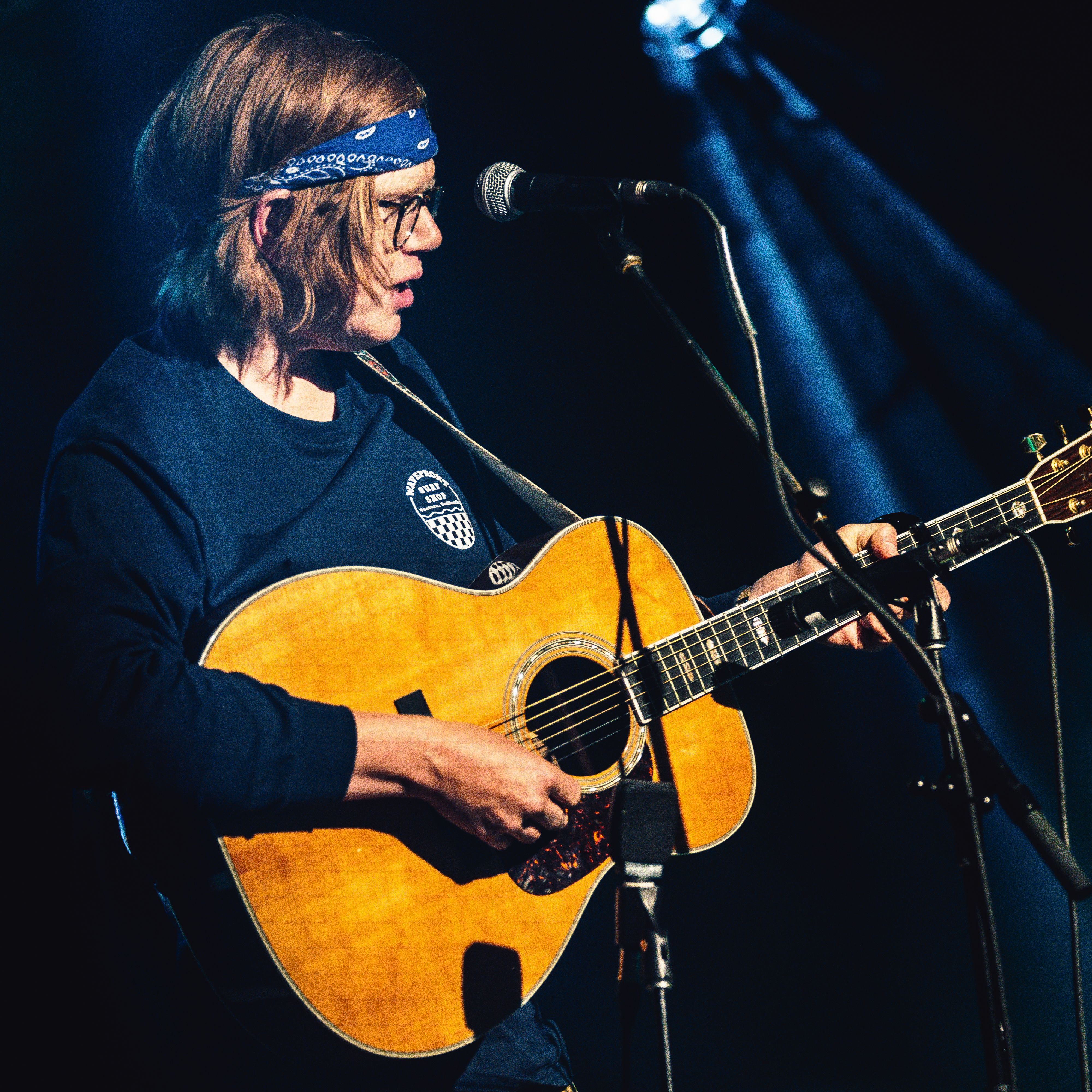 Brett Dennen (Artist/Songwriter):Brett Dennen is an Americana singer/songwriter from Central California. Throughout his career, he has released several albums, toured extensively and has shared the stage with artists such as Jason Mraz, John Mayer and Dave Matthews.