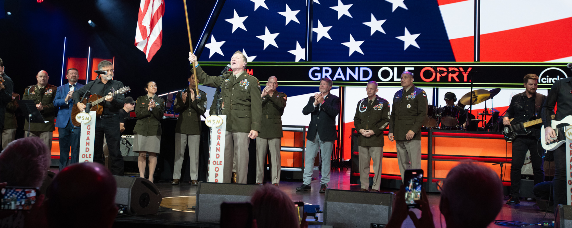 Craig Morgan Enlists in Military Service, Sworn in at the Opry
