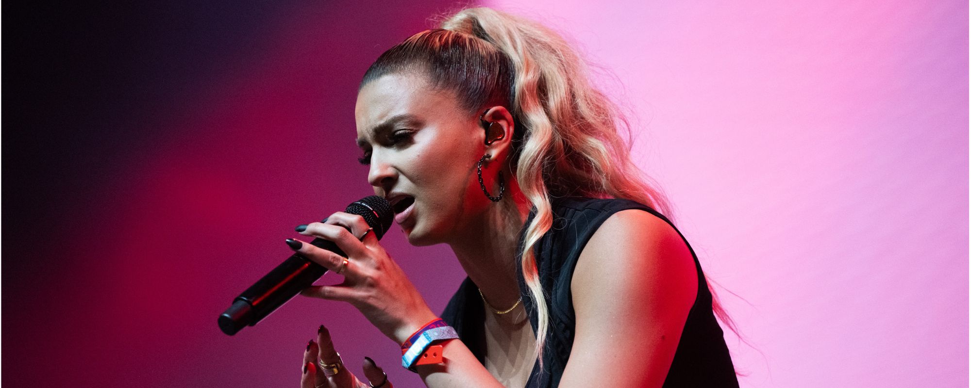 Report: Tori Kelly Hospitalized, In Serious Condition for Blood Clots