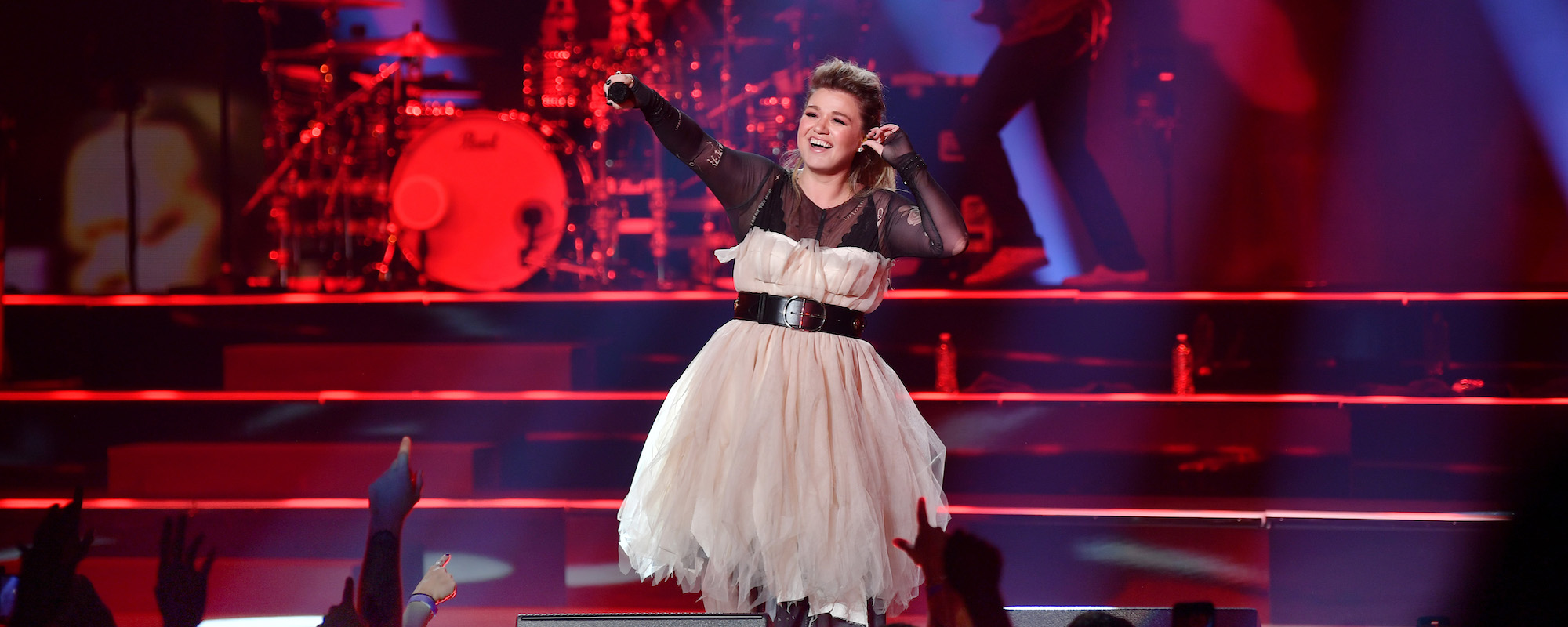 Kelly Clarkson Kicks off Sold-Out Las Vegas Residency Shows