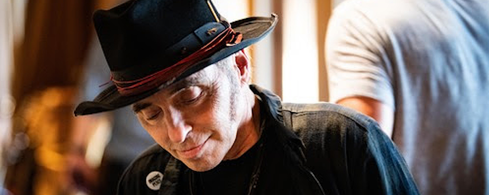 Nils Lofgren on the Freedom of Writing Solo and Moving ‘Mountains’