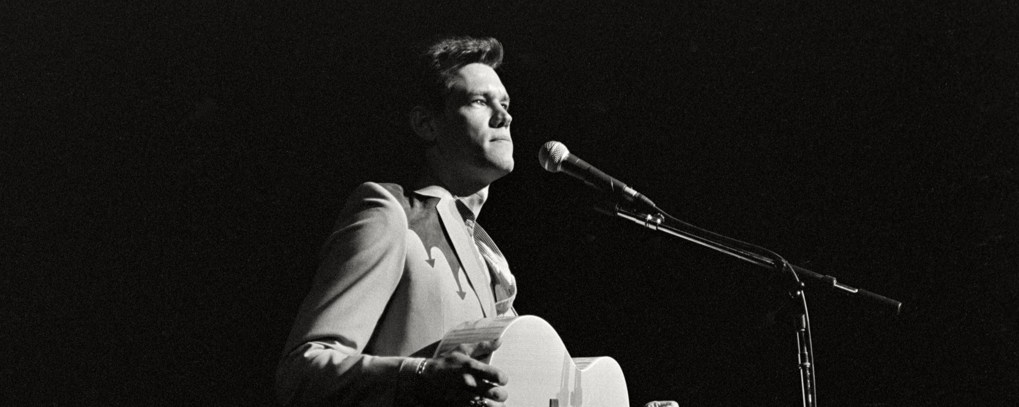 The Hard Luck Story Behind Randy Travis’ “Forever and Ever Amen”