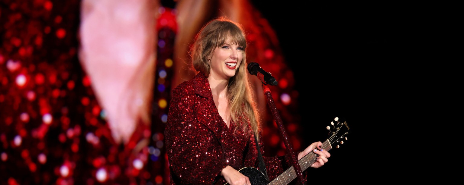 Taylor Swift’s Top 10 Love Songs | 100.9 The Grade | Classic Country Hits