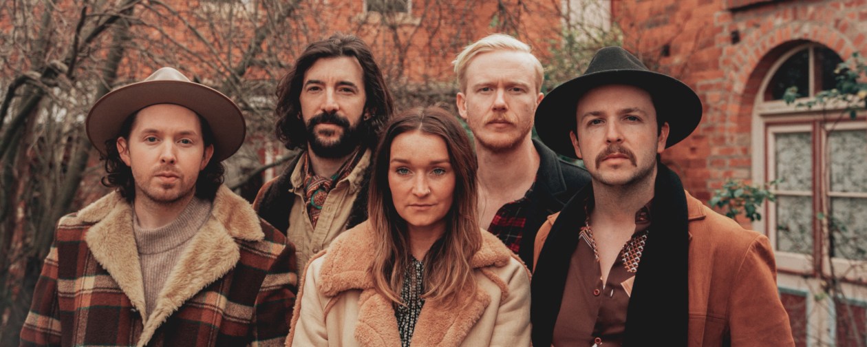 Review Australia’s The Paper Kites Build Their Own Venue To Record ‘At