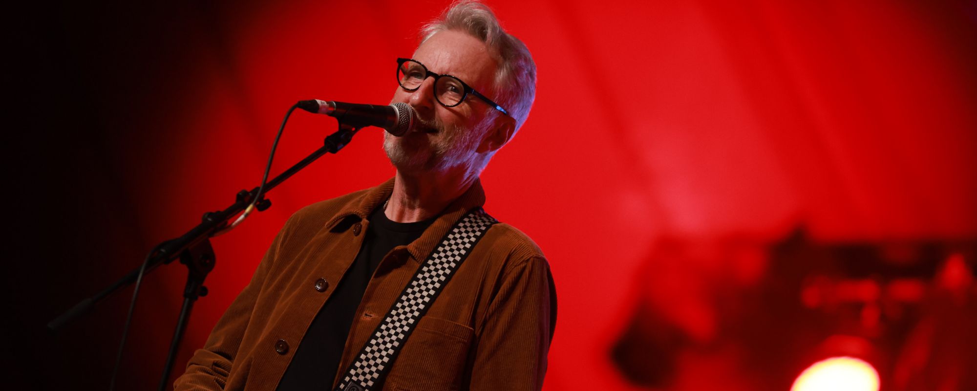 Billy Bragg Releases Response Song to Oliver Anthony’s “Rich Men North of Richmond”