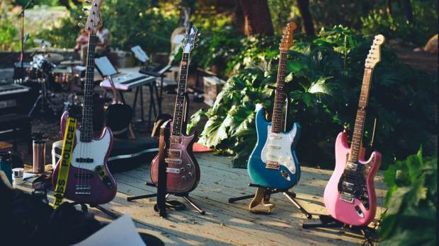 8 Best Electric Guitar Brands of 2023 | 100.9 The Grade | Classic ...