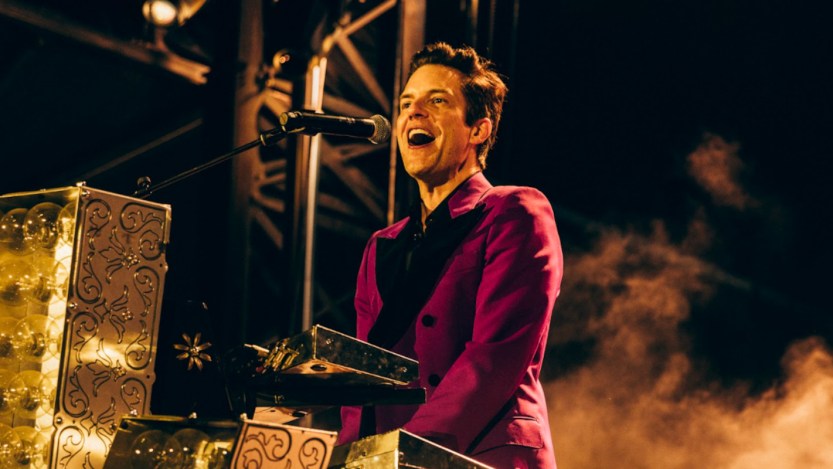 3 Songs From Pop, Country, and Rock That Turn Strangers Into Friends