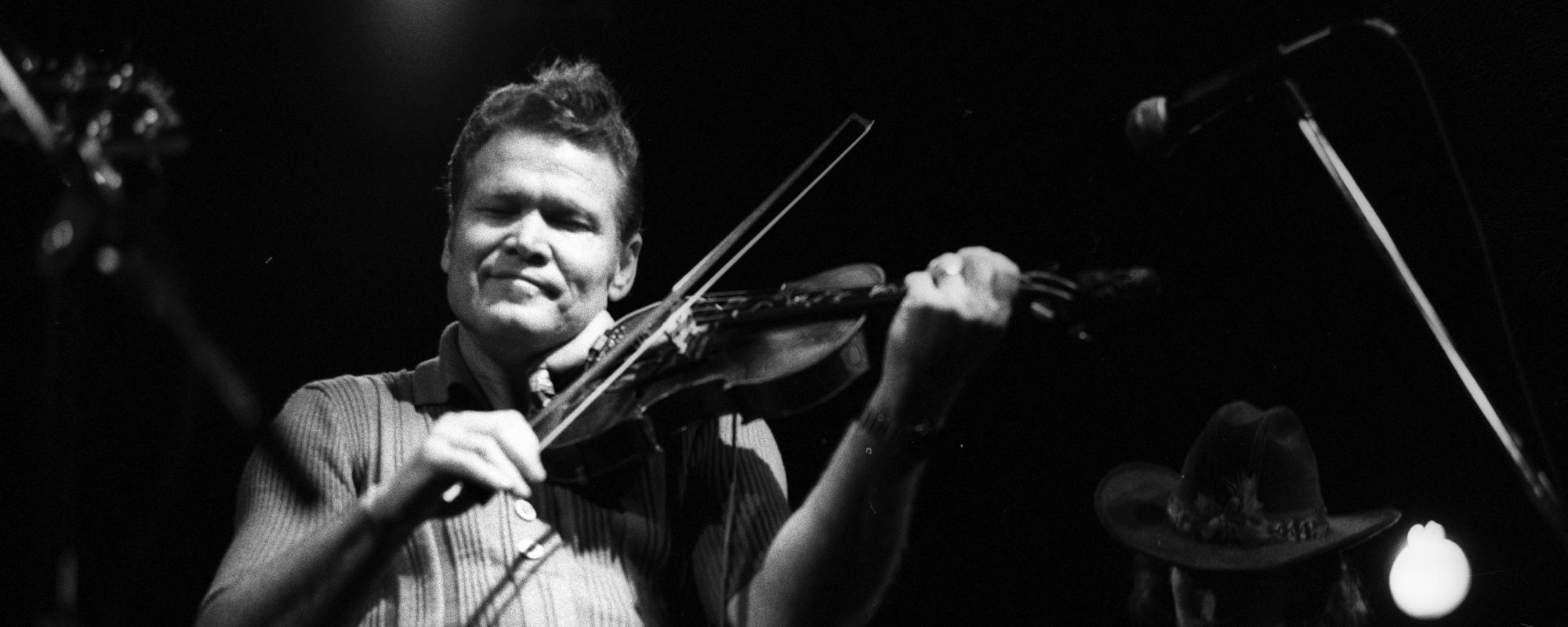 Fiddlin’ Phenoms: 10 Incredible Fiddle Performances in Bluegrass Music
