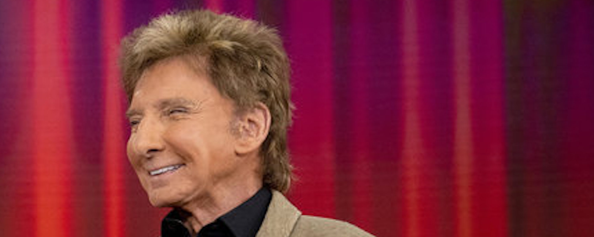 Barry Manilow Set to Star in Televised Christmas Special