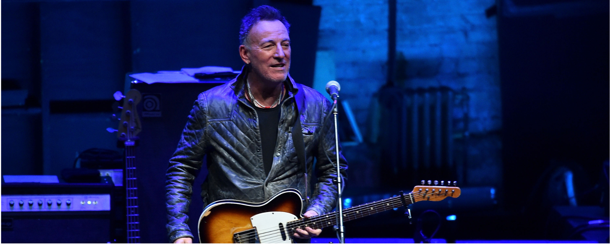 10 Songwriting Tips from Bruce Springsteen: “Anything That Starts Intellectually Usually Sucks”