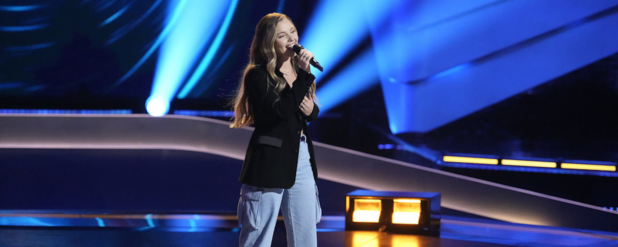 Claudia B. Shocked by Three Chair Turns for Michael Jackson Cover on ‘The Voice’