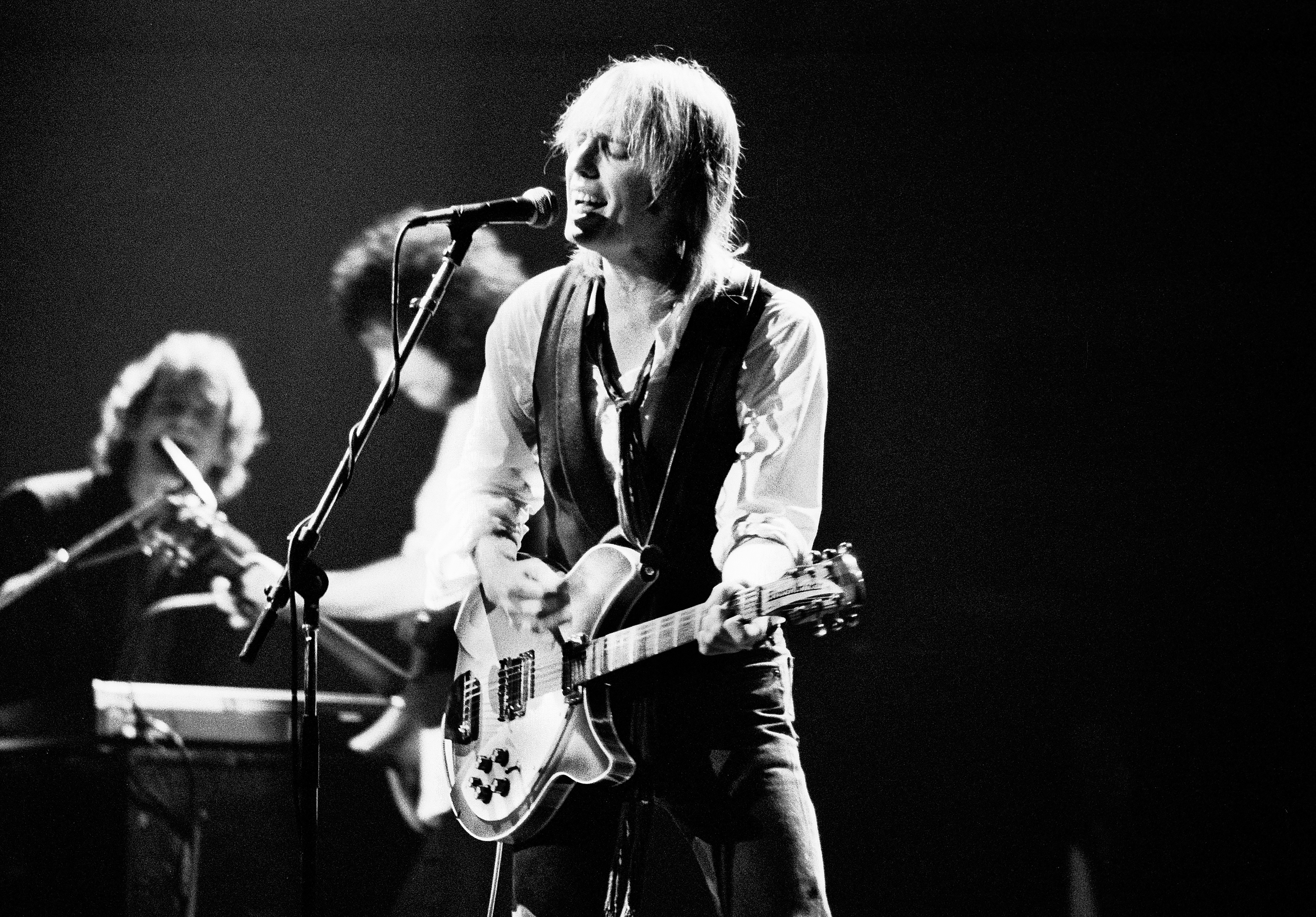 The Moment that Defined Tom Petty's Legendary Career - American Songwriter, image size:5130x3575