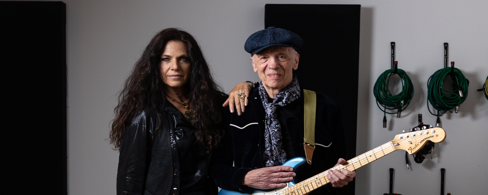 Review: Robin Trower Basks in the Blues