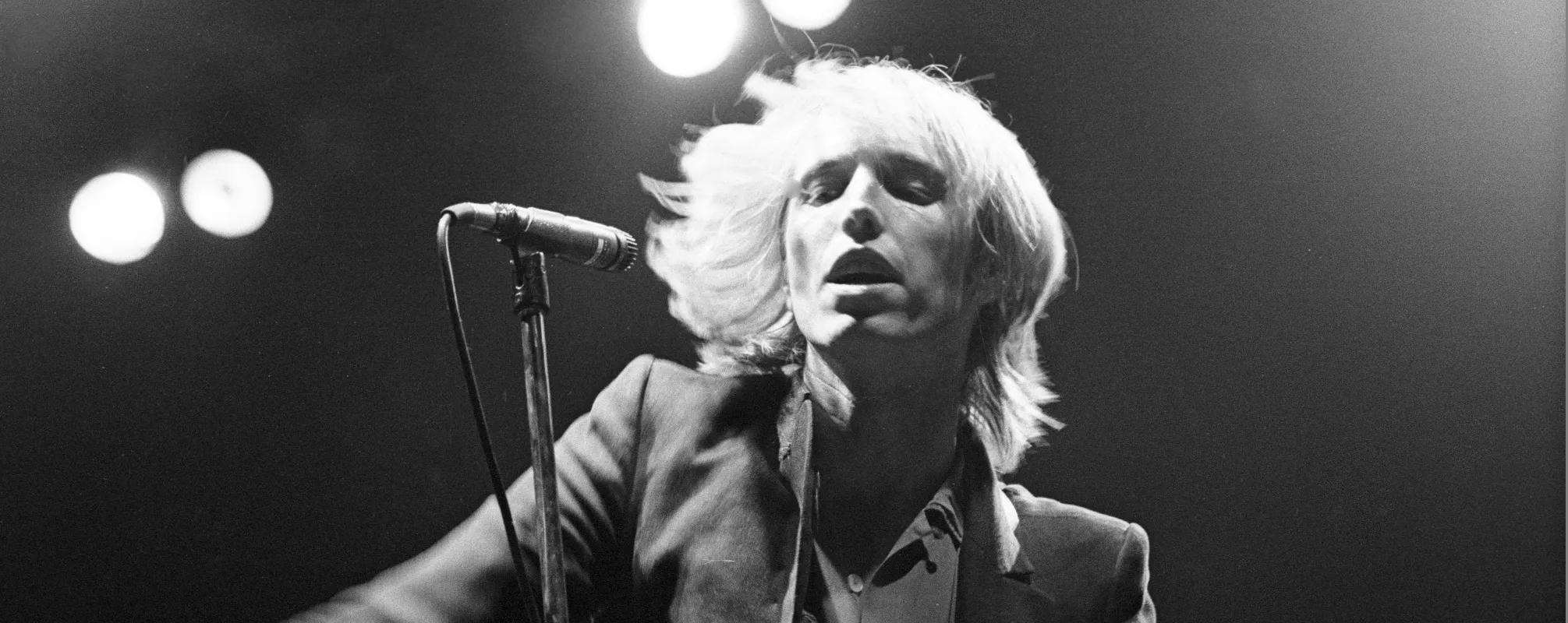 Behind the Metaphysical Meaning of “Learning to Fly” by Tom Petty and the Heartbreakers