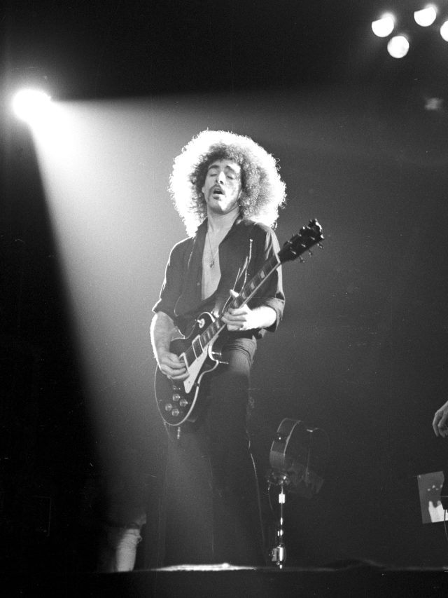 5 Albums That Defined the ’70s Classic Rock Era - American Songwriter