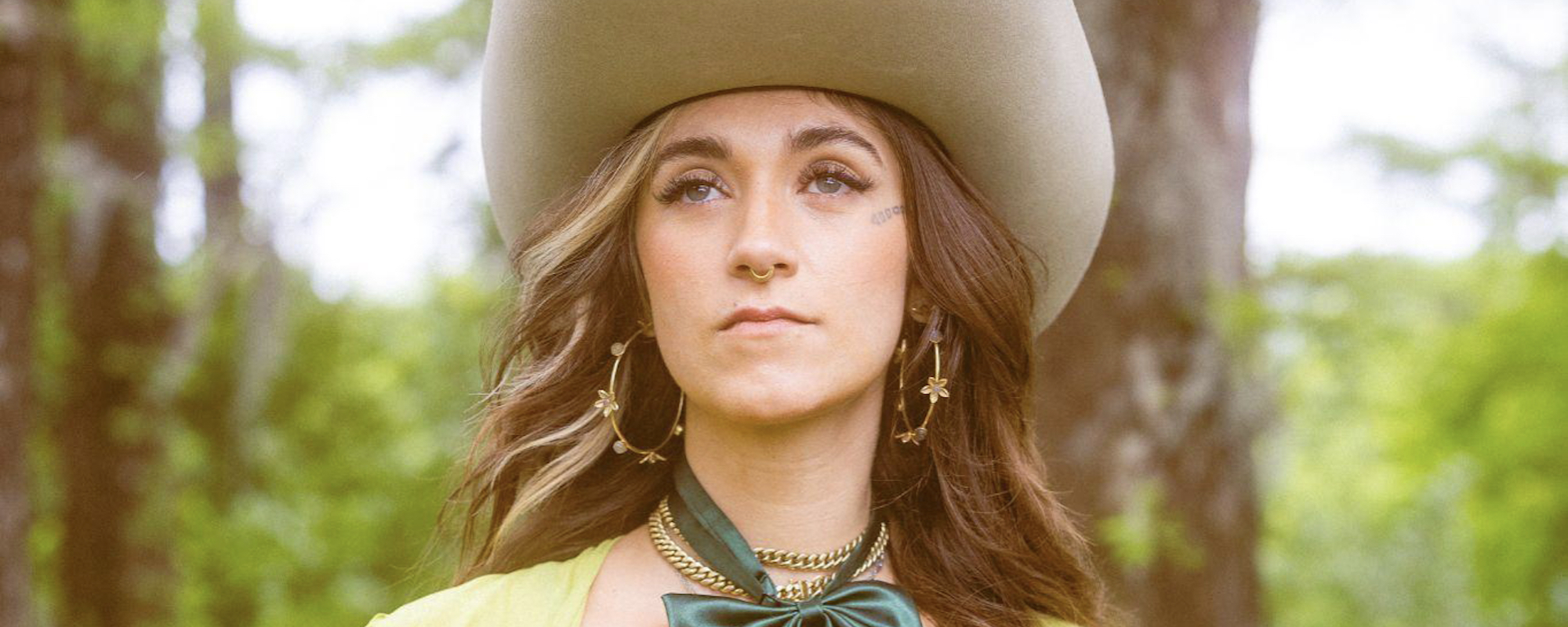 Listen Sierra Ferrell Returns with Fiery Fiddle Tune "Fox Hunt