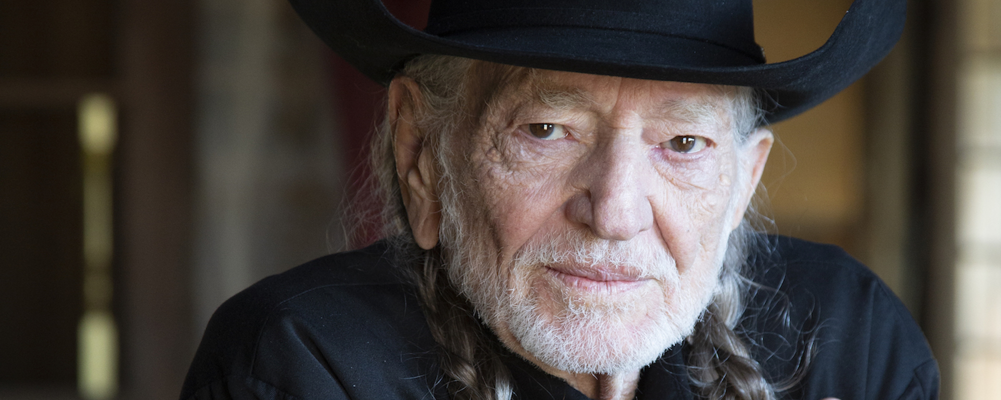 5 Things We Learned from Willie Nelson’s New Book ‘Energy Follows Thought’