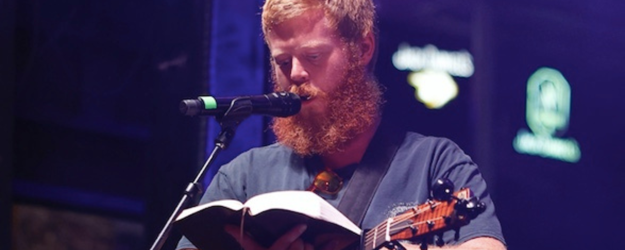 Oliver Anthony Starts Recent Concert By Reading Bible Passage About Humility