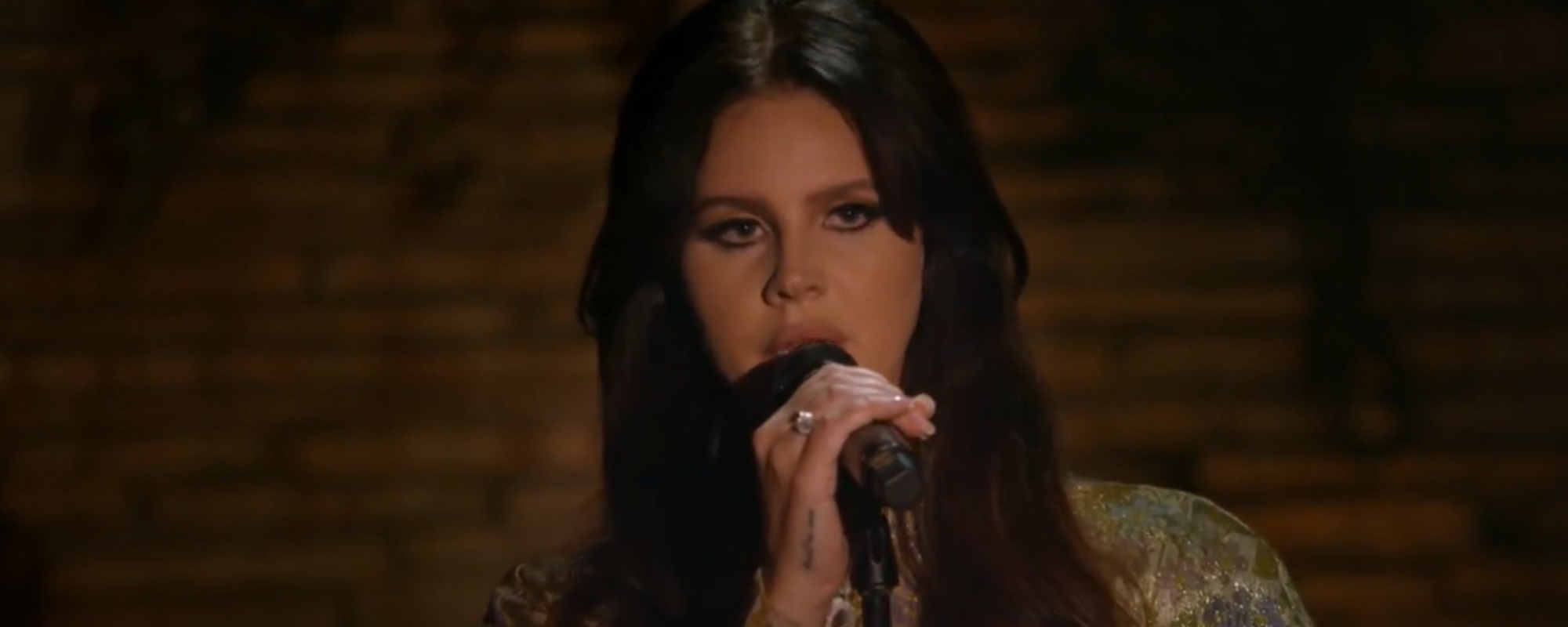 See Lana Del Rey Belt Tammy Wynette's 'Stand by Your Man' in Arkansas