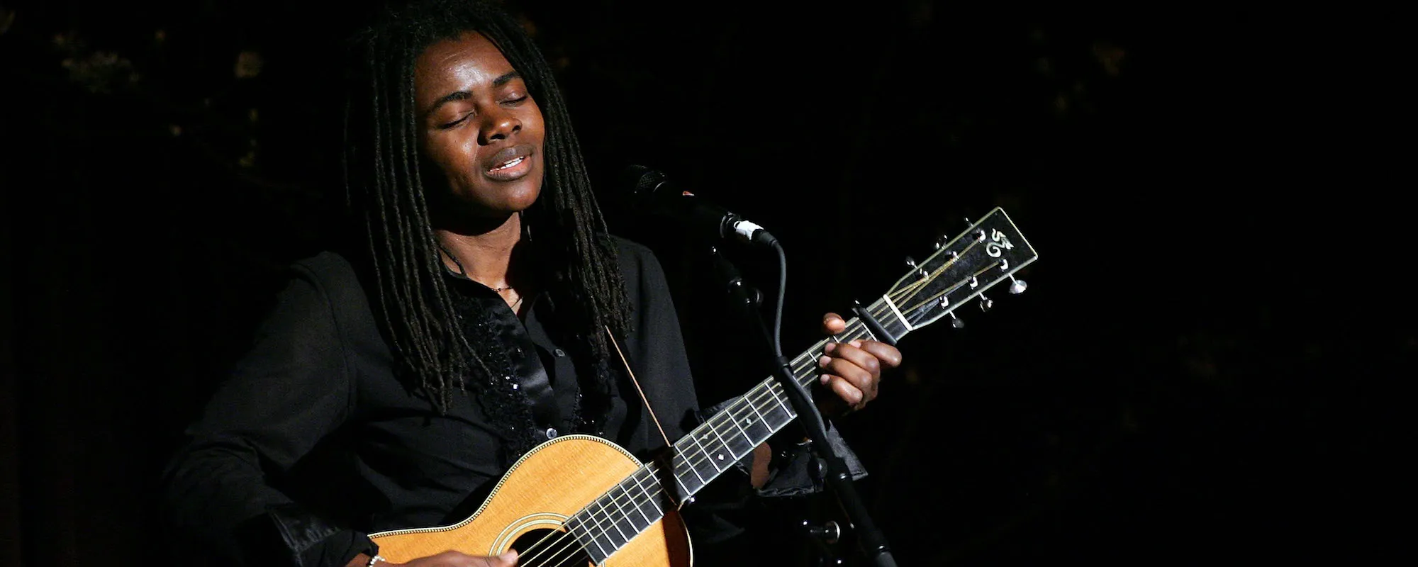 Tracy Chapman Becomes First Black Woman to Win CMA Award for Song of the Year