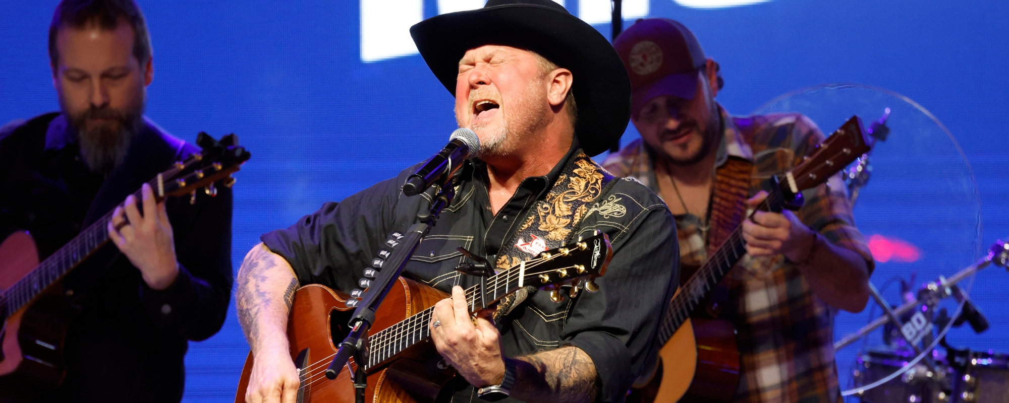 Tracy Lawrence Gives Back: Raises $250,000 and 10,000 Thanksgiving Meals for the Hungry