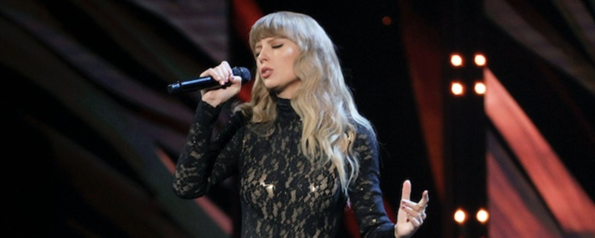 Swifties Erupt as Taylor Swift Performs ‘Now That We Don’t Talk’ Live for First Time