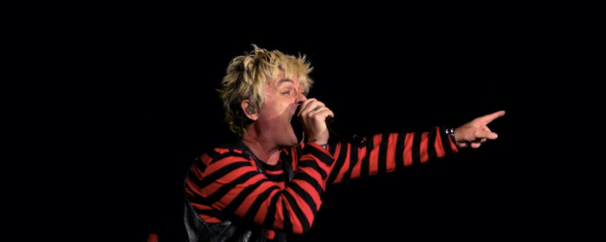 Green Day Explains How New Album ‘Saviors’ “Bridges the Gap” Between ‘Dookie’ and ‘American Idiot’